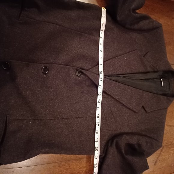 Mint Giorgio Armani Gray Flannel Wool and Cashmere Suit.  Size 42 - Picture 7 of 14